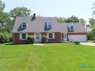 817 Oakwood Ave, Bryan, OH 43506