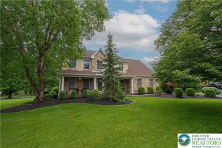 4427 Susan Dr, Bethlehem, PA 18017