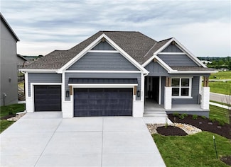 1717 SW Arbormill Terrace, Lee's Summit, MO 64082