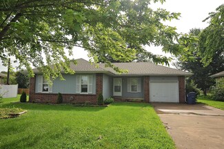 510 S Sunrise St, Strafford, MO 65757