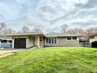 3210 Aurora Ave, Des Moines, IA 50310