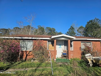 8800 Graham Rd, Moss Point, MS 39562
