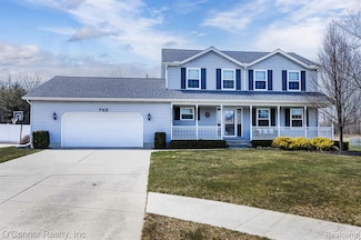 748 Alexandria St, Marysville, MI 48040