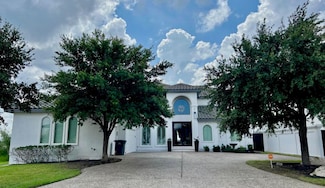 242 Lake Powell, Laredo, TX 78041