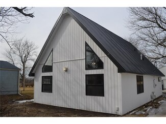 2265 Blakely Blvd SE, Cedar Rapids, IA 52403