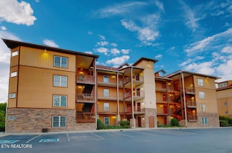 527 River Place Way Unit 424, Sevierville, TN 37862