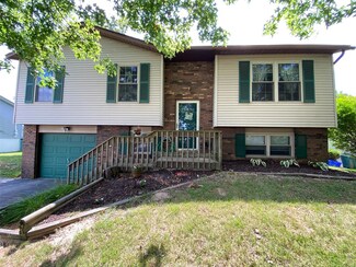 6010 Roach Rd, Godfrey, IL 62035