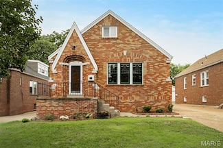 9015 Kathleen Ave, Saint Louis, MO 63123