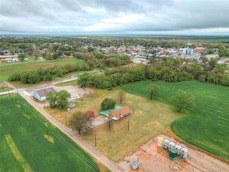 901 Ripley St, Maysville, OK 73057