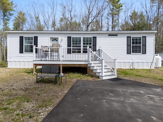 414 Sennett Rd, Jefferson, ME 04348
