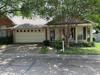 301 Village Cir, Waco, TX 76710