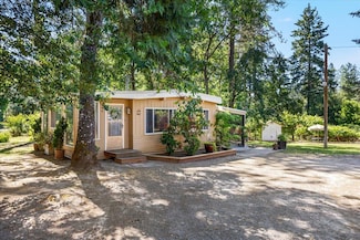 548 Moonbeam Ln, Grants Pass, OR 97527
