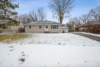 1628 Hillview Rd, Saint Paul, MN 55126