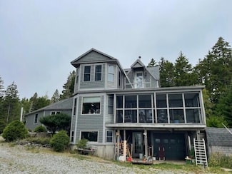 604 Duck Cove Rd, Roque Bluffs, ME 04654