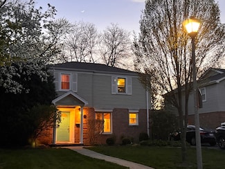 630 S Dryden Place, Arlington Heights, IL 60005