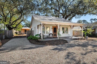 1106 George Lotson Ave, Saint Simons Island, GA 31522
