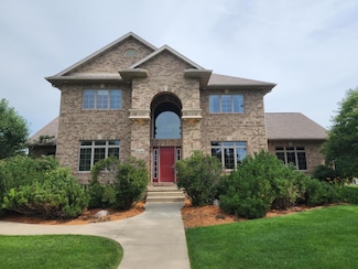 3119 Cobblestone Ct, Cedar Falls, IA 50613