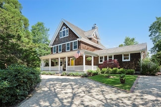 409 Old Canoe Place Rd, Southampton, NY 11968