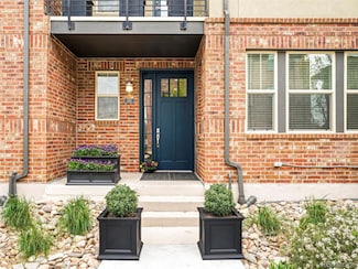 181 S Monaco Pkwy, Denver, CO 80224
