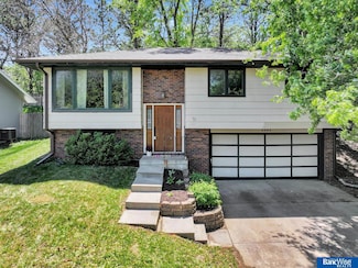 5501 London Rd, Lincoln, NE 68516