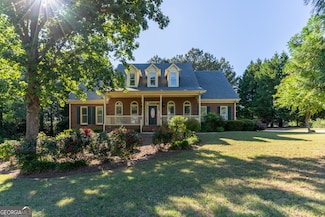 1210 Lancelot Ct, Loganville, GA 30052
