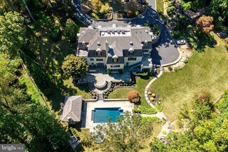 24 Lakewood Dr, Media, PA 19063