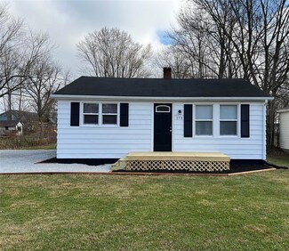 175 Della Rd, Columbus, IN 47203