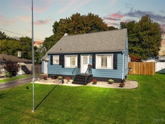 112 Kendall Dr W, East Syracuse, NY 13057