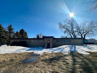605 3rd St, Fingal, ND 58031