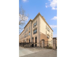 218 W 139th St, New York, NY 10030