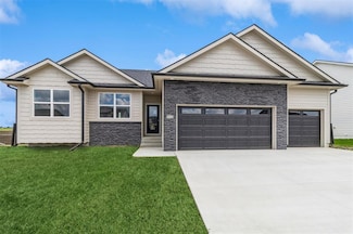 510 NE 58th St, Ankeny, IA 50021