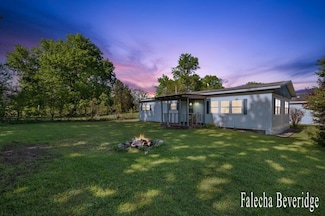914 32nd St, Allegan, MI 49010