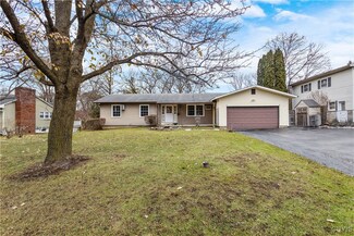 305 Parrish Ln, Syracuse, NY 13205
