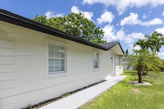 355 SW 17th Ave, Homestead, FL 33030