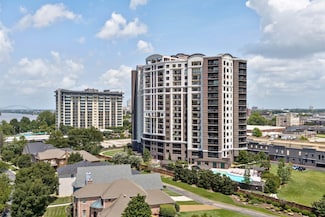 717 S Riverside Dr Unit 1403, Memphis, TN 38103