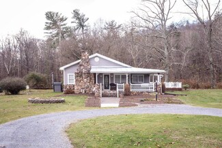 52 Eds Park Dr, Hinton, VA 22831