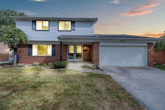 29258 Walker Dr, Warren, MI 48092