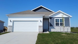 1360 Northview Dr, Waukee, IA 50263