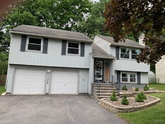 7358 Tomwood Dr, Liverpool, NY 13090