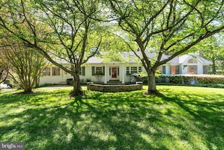 13200 Foxden Dr, Rockville, MD 20850