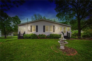 11409 N Main St, Kansas City, MO 64155