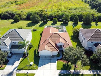 9044 Willowbrook Cir, Bradenton, FL 34212