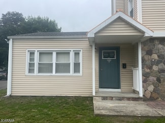 395 Ringwood Ave, Wanaque, NJ 07465