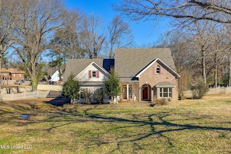5840 Cedar Lake Dr N, Walls, MS 38680