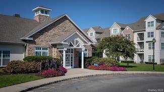1 Charles Pond Dr Unit 8-815, Coram, NY 11727