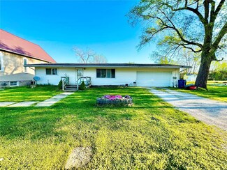 408 Main St, La Belle, MO 63447