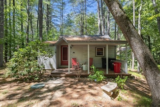 7 Punky Pkwy, Sanford, ME 04073