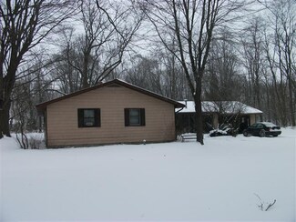 6650 3rd St, Holton, MI 49425