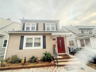 14832 87th Ave, Jamaica, NY 11435
