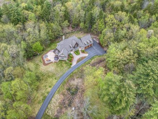 109 Brick Mill Rd, Bedford, NH 03110